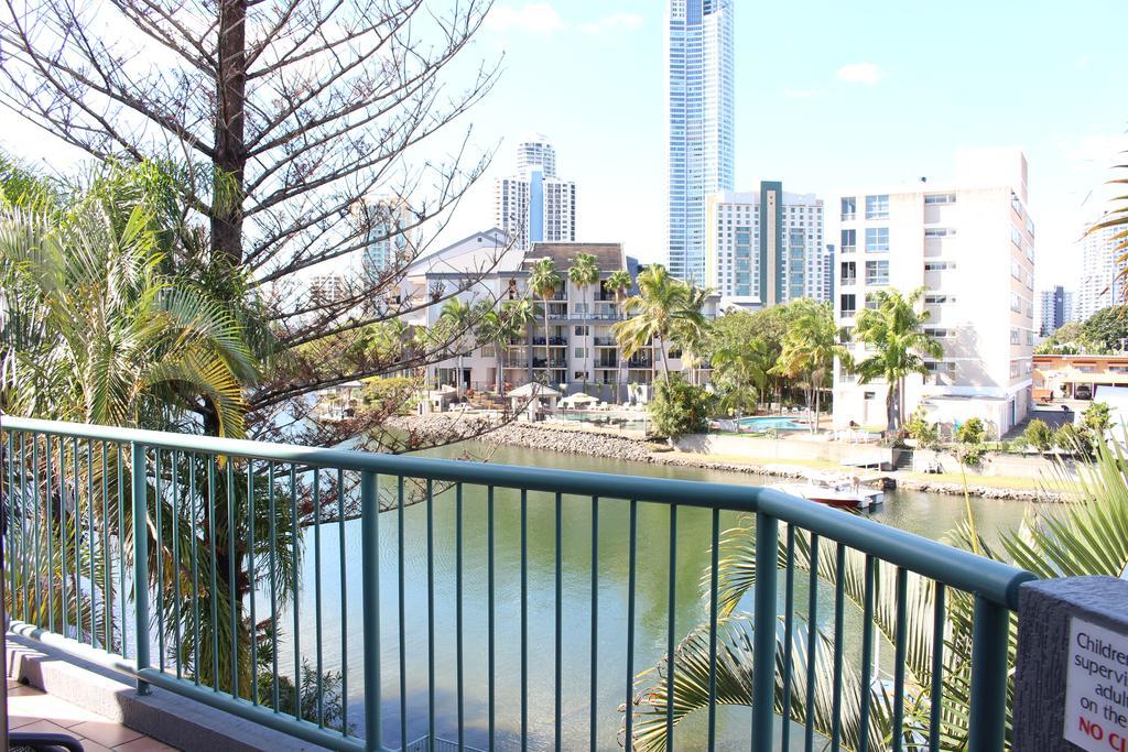 Surfers Riverside Gold Coast Buitenkant foto